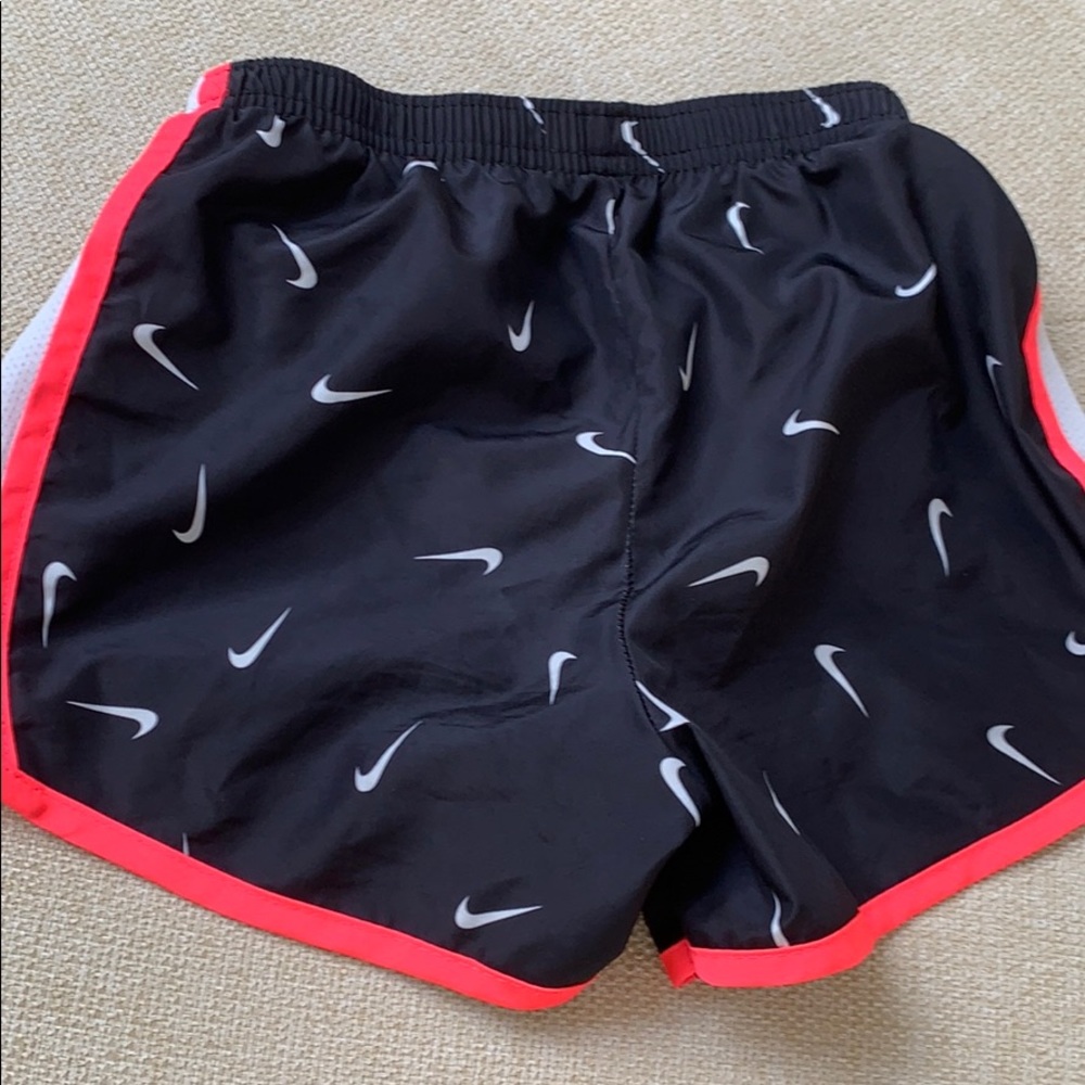 Shorts - Picture 2 of 3